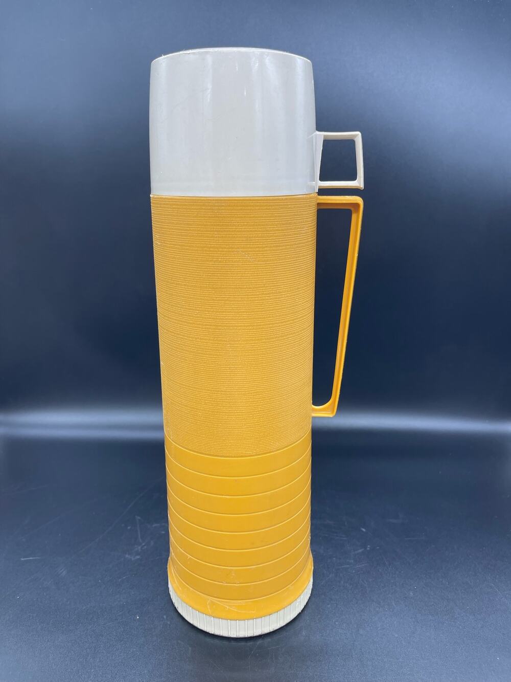 Vintage MCM Insulated Thermos Harvest Gold 24 oz